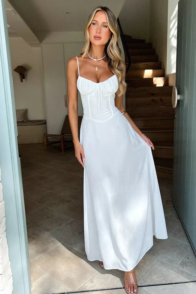 Nela the Label | Timeless Elegance Dress