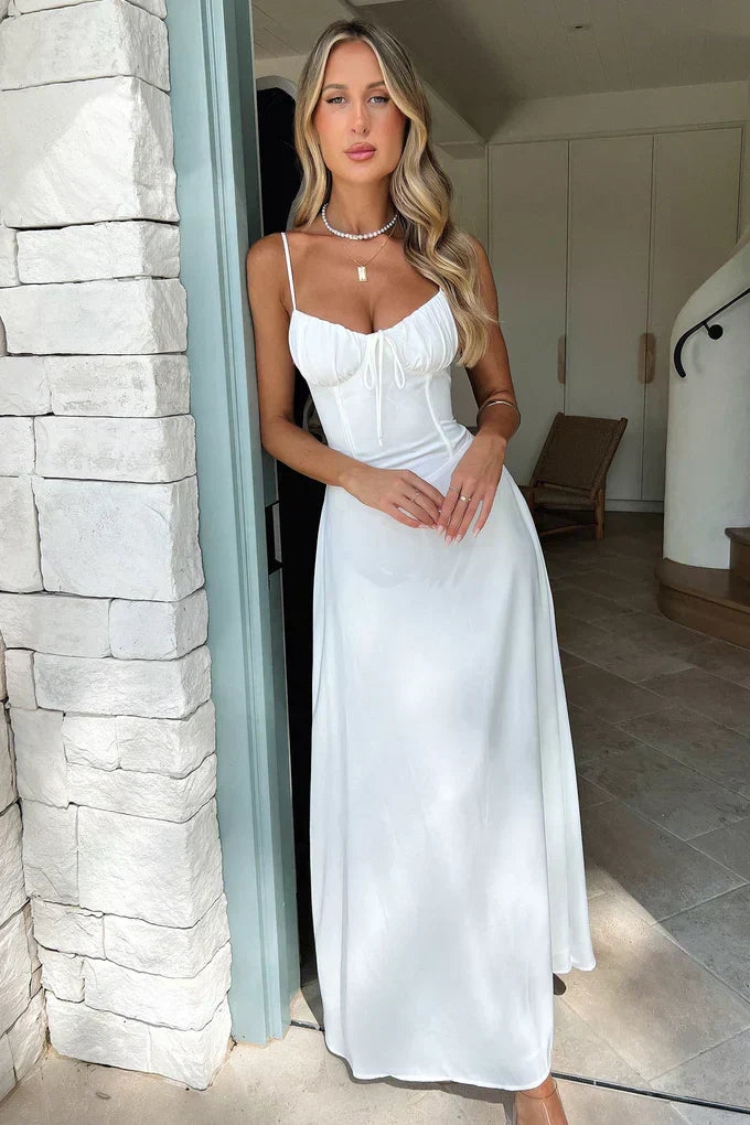 Nela the Label | Timeless Elegance Dress