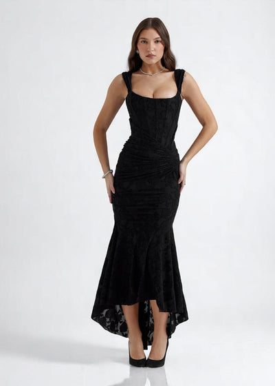Nela the label | Romantic evening dress with lace detail