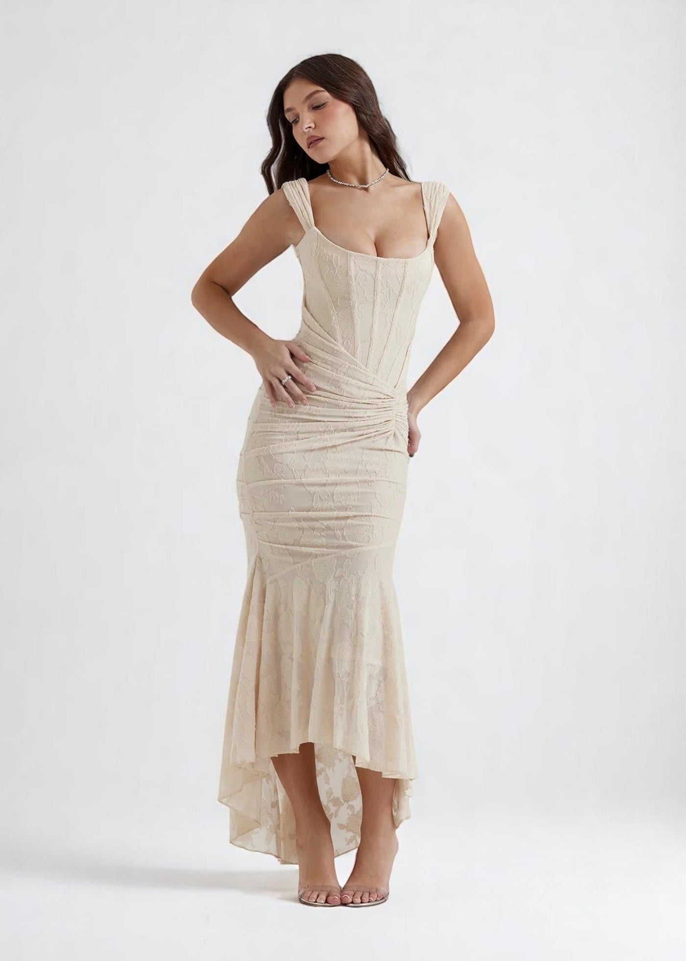 Nela the label | Romantic evening dress with lace detail
