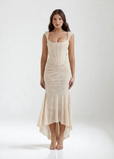 Nela the label | Romantic evening dress with lace detail