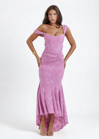 Nela the label | Romantic evening dress with lace detail